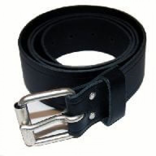 LEATHER BELT WITH BUCKLE.